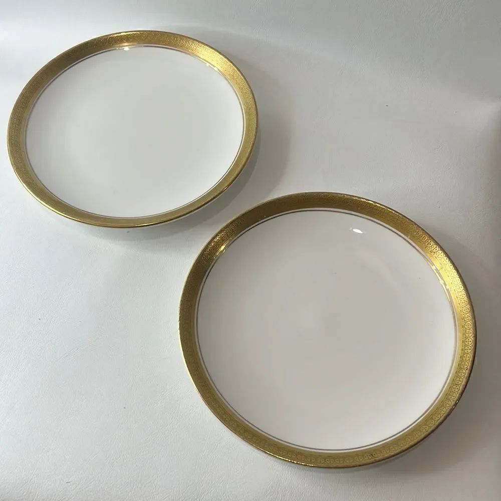 Shenango China Gold Trimmed 6 3/4 In Round Vintage Saucers Dessert Plates Set 2